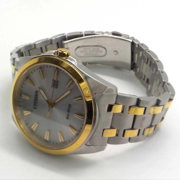 **SOLD/OTHER PLATFORM** Citizen Eco-Drive Men's Corso Two-Tone Stainless Steel - Picture 3 of 9